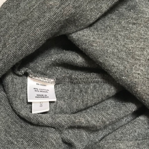 Express • Classic Cardigan - Picture 4 of 4
